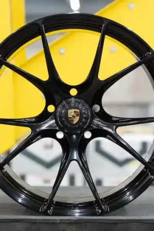 Vossen X Champion RS74 20X9.5 / ET50 / Gloss Black Wheel / Centerlock / 911 GT3RS 991 - Front Markdown